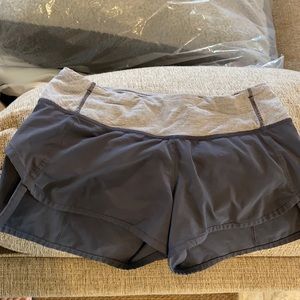 Grey shorty short shorts